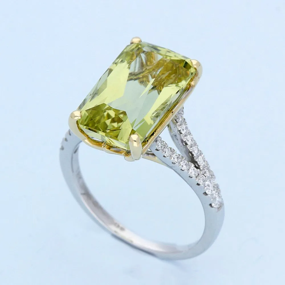 18ct White Gold Yellow Beryl & Diamond Ring